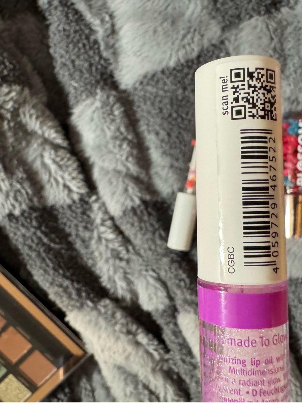 Makeup Bundle - Picture 12 of 13